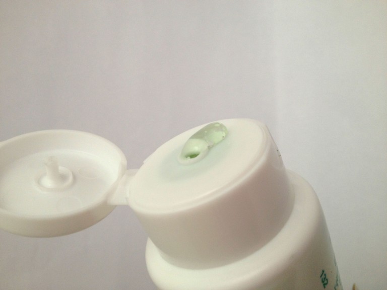 Novety Cosméticos Máscara e Gel para limpeza Revit+ • Jeane Carneiro