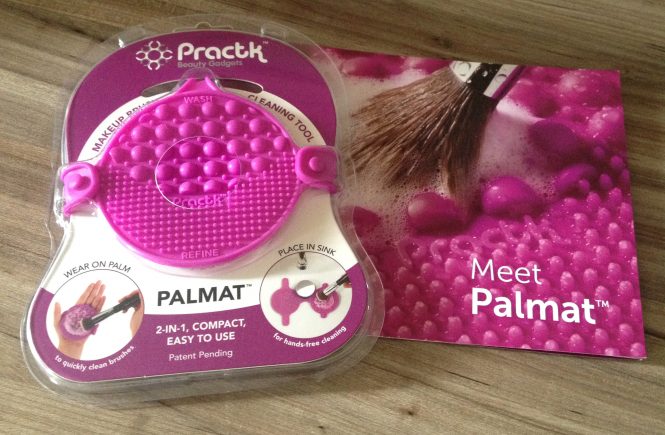 Pratctk Palmat | Makeup brush cleaning tool