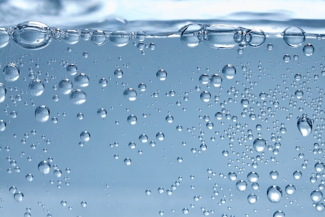 Você sabia? 5 benefícios da água com gás