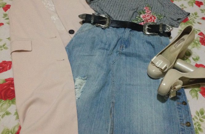 Saia jeans Midi e blusa com aplicação de flores Zaful